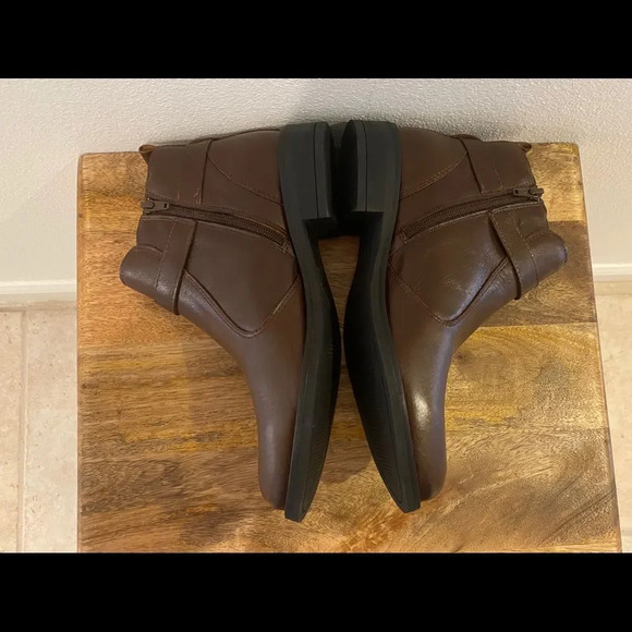 Marroqui Sanchez Marron Leather Booties - Picture 7 of 10